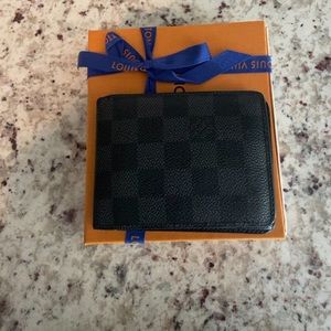 Men’s Louis Vuitton wallet